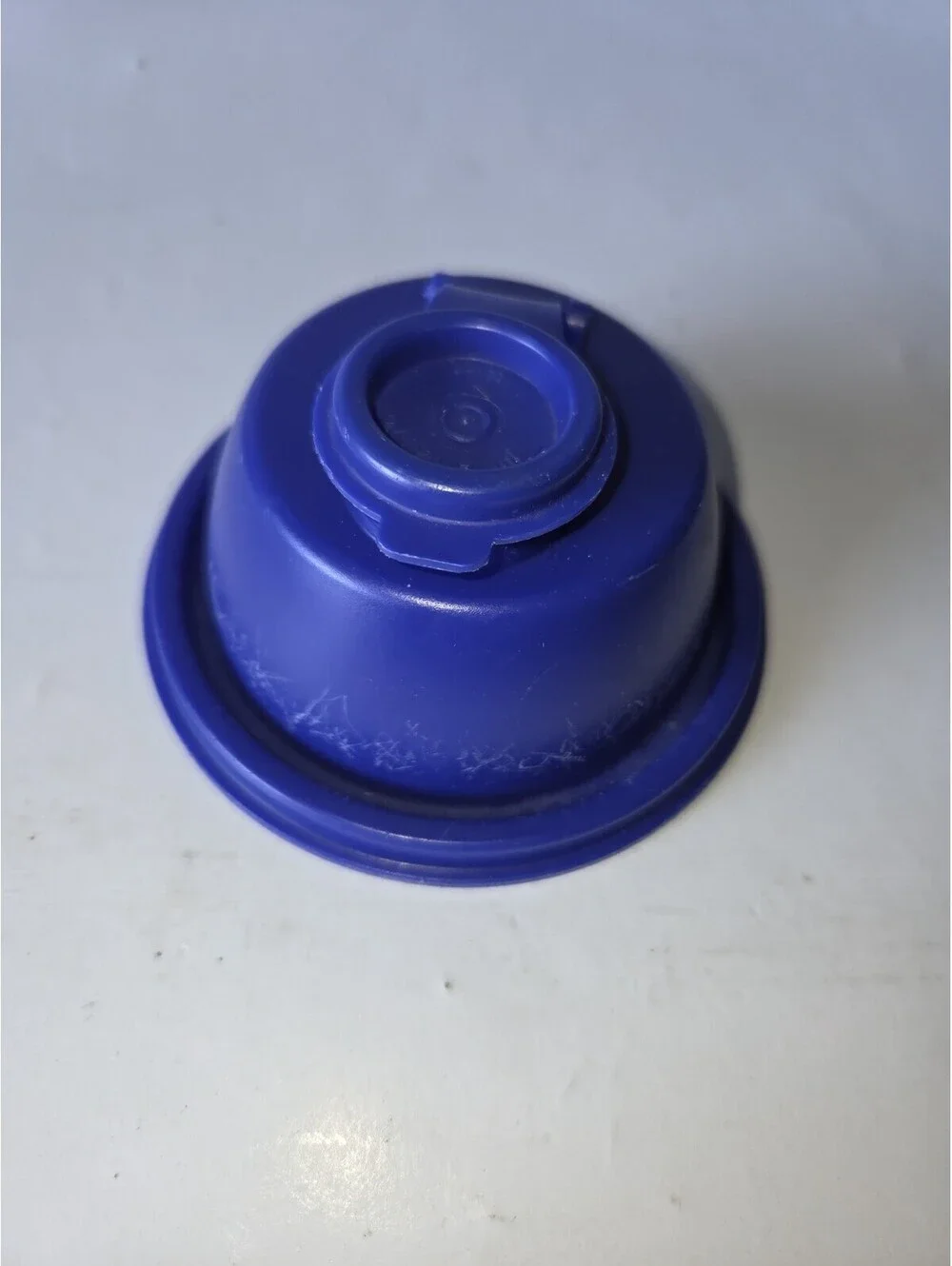 Tupperware 16oz Quick Shake Plastic Dressing Container Blue SF3